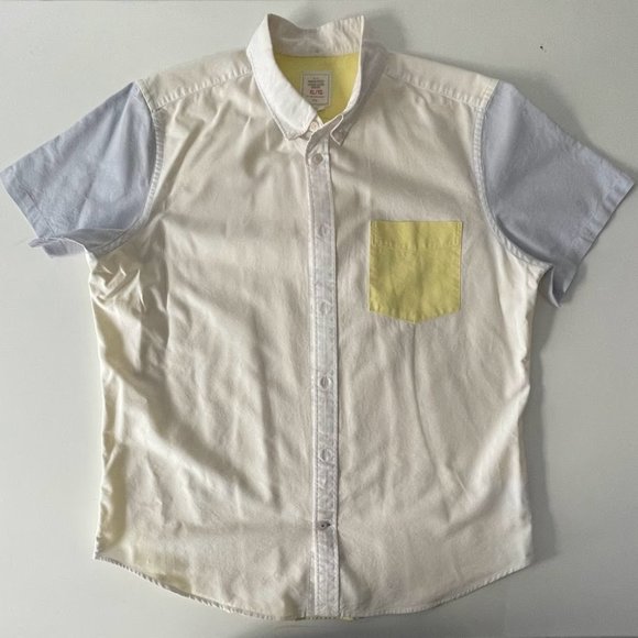 GAP - Short Sleeve - Button Down - XL - Picture 5 of 6